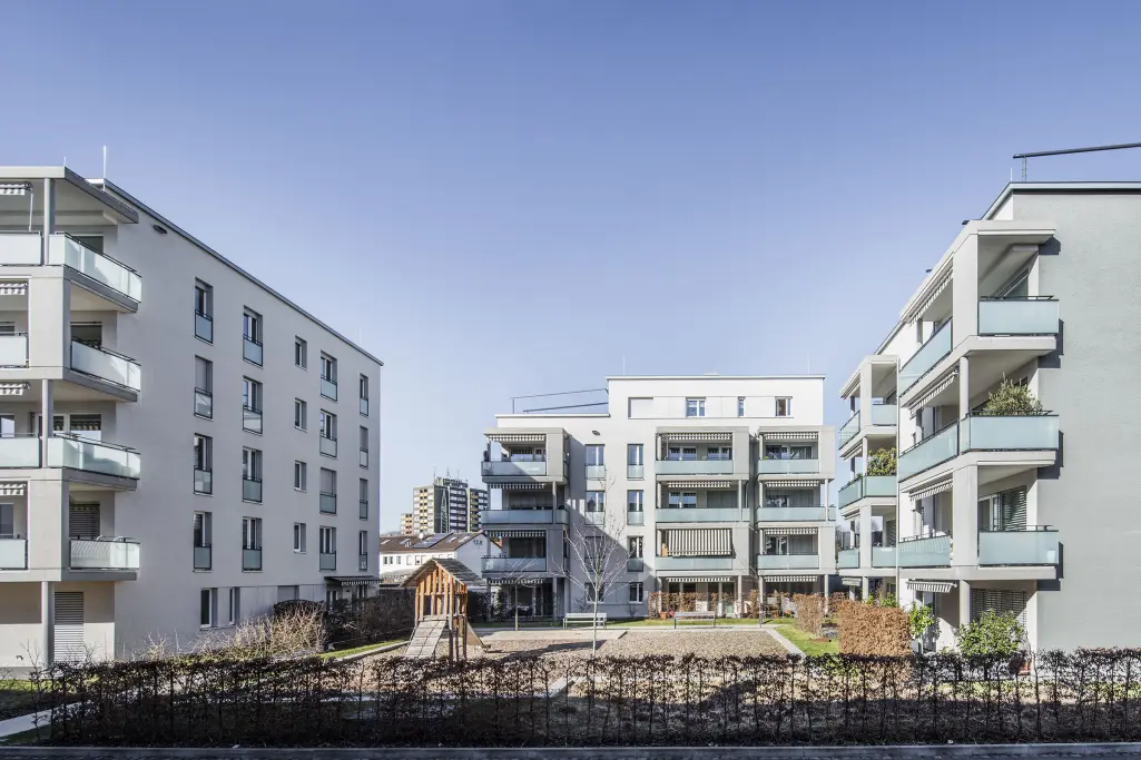 Hocheffizienter Wohneubau, gedämmt mit WDVS von Sto