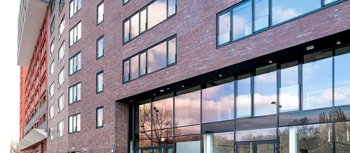 Außenaufnahme, Klinkerfassade eines Wohnhauses in Österreich, bekleidet mit StoBrick Klinkern