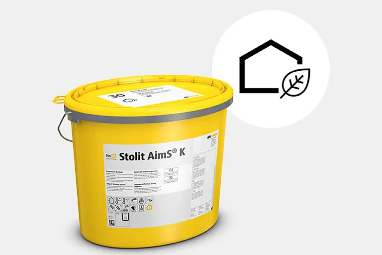 Unser nachhaltigstes WDVS StoTherm AimS®: Fassadenputz mit 30 % Kiefernöl im gelben Sto-Eimer: Stolit Lotusan AimS®