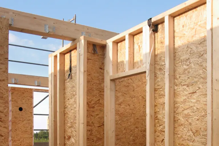 Vorteile bei der Holzbauweise mit den nachhaltigen Fassadenlösungen von Sto.
