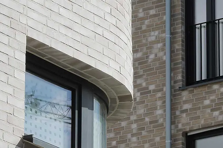 Detailansicht Klinkerfassade, mit WDVS von Sto gedämmte Klinkerfassade: StoBrick