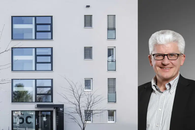 WDVS und Putz am Neubau, Putzfassade Wohnungsneubau mit Investor Dr. Fred Gresens