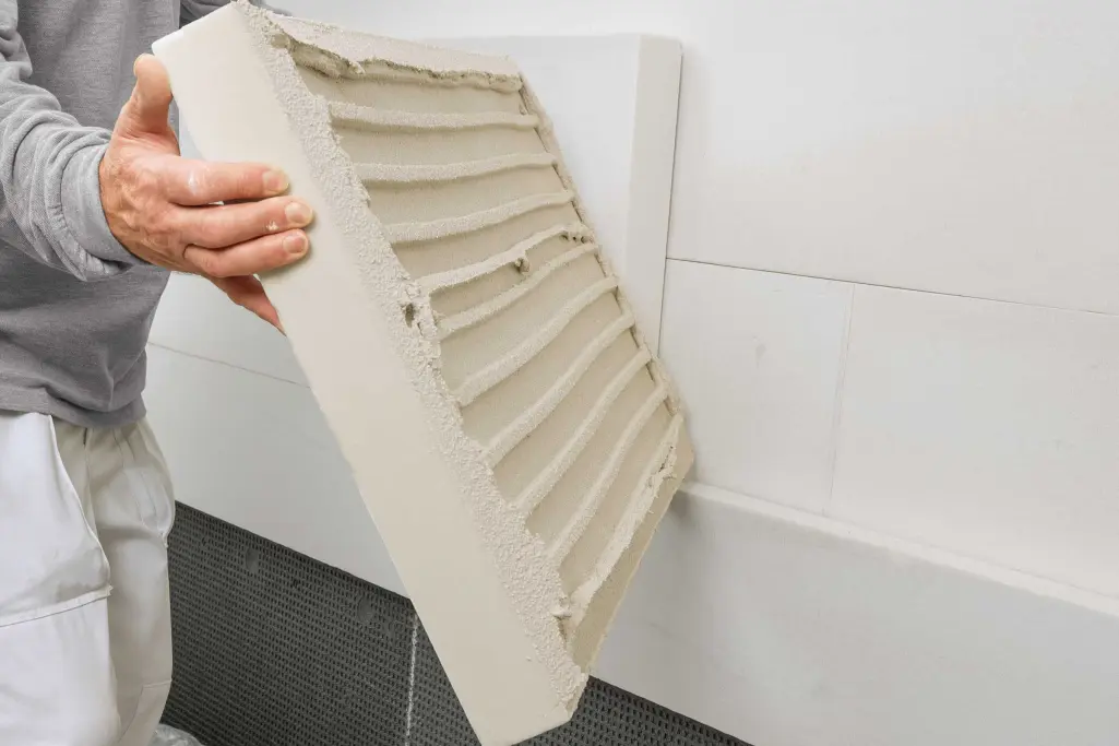 Befestigung bzw. Verklebung der Sto-Dämmplatte aus dem Dämmstoff PIR