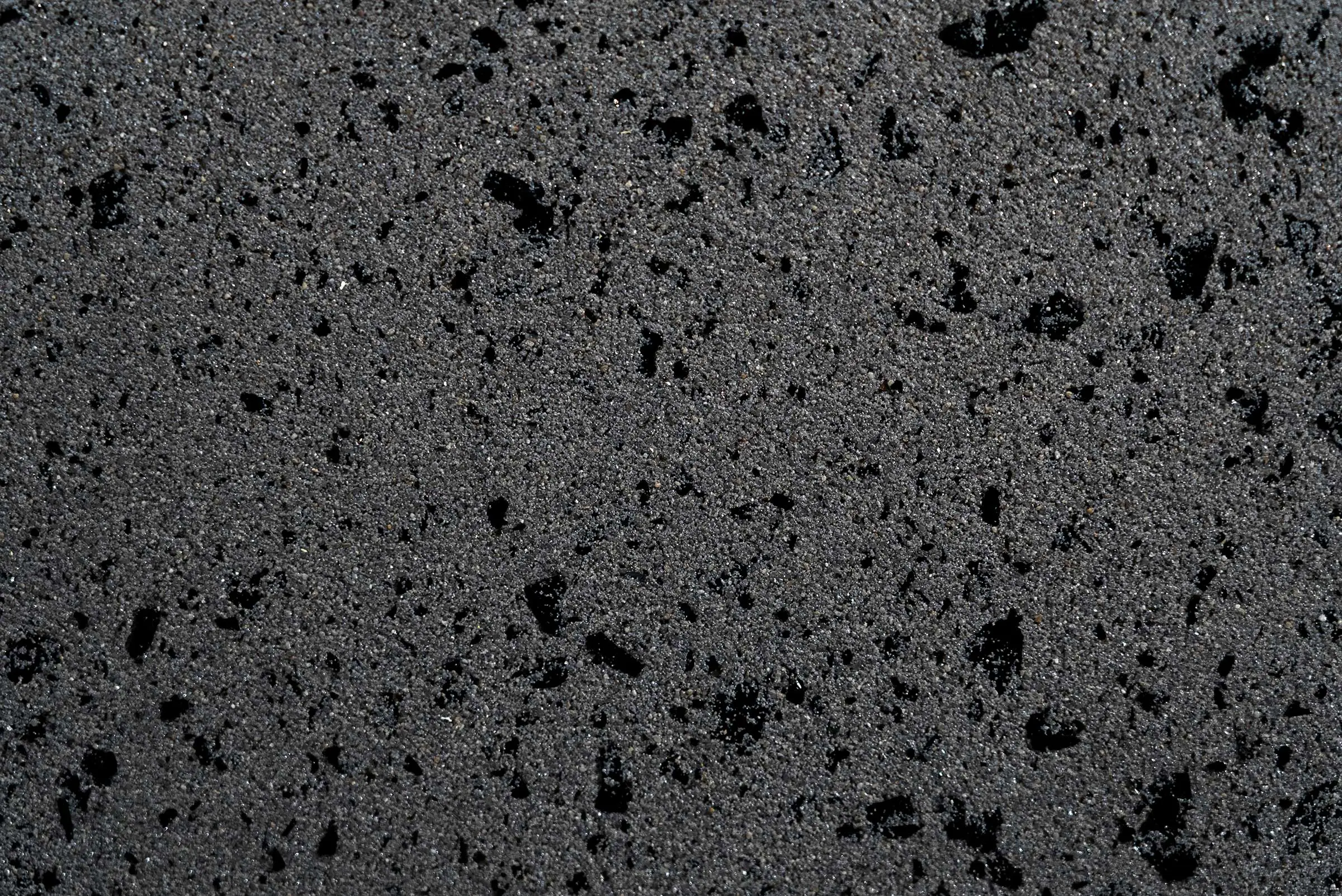 Mosaikputz StoSuperlit®, Putzoberfläche Kornstärke 0,8 in Anthrazit