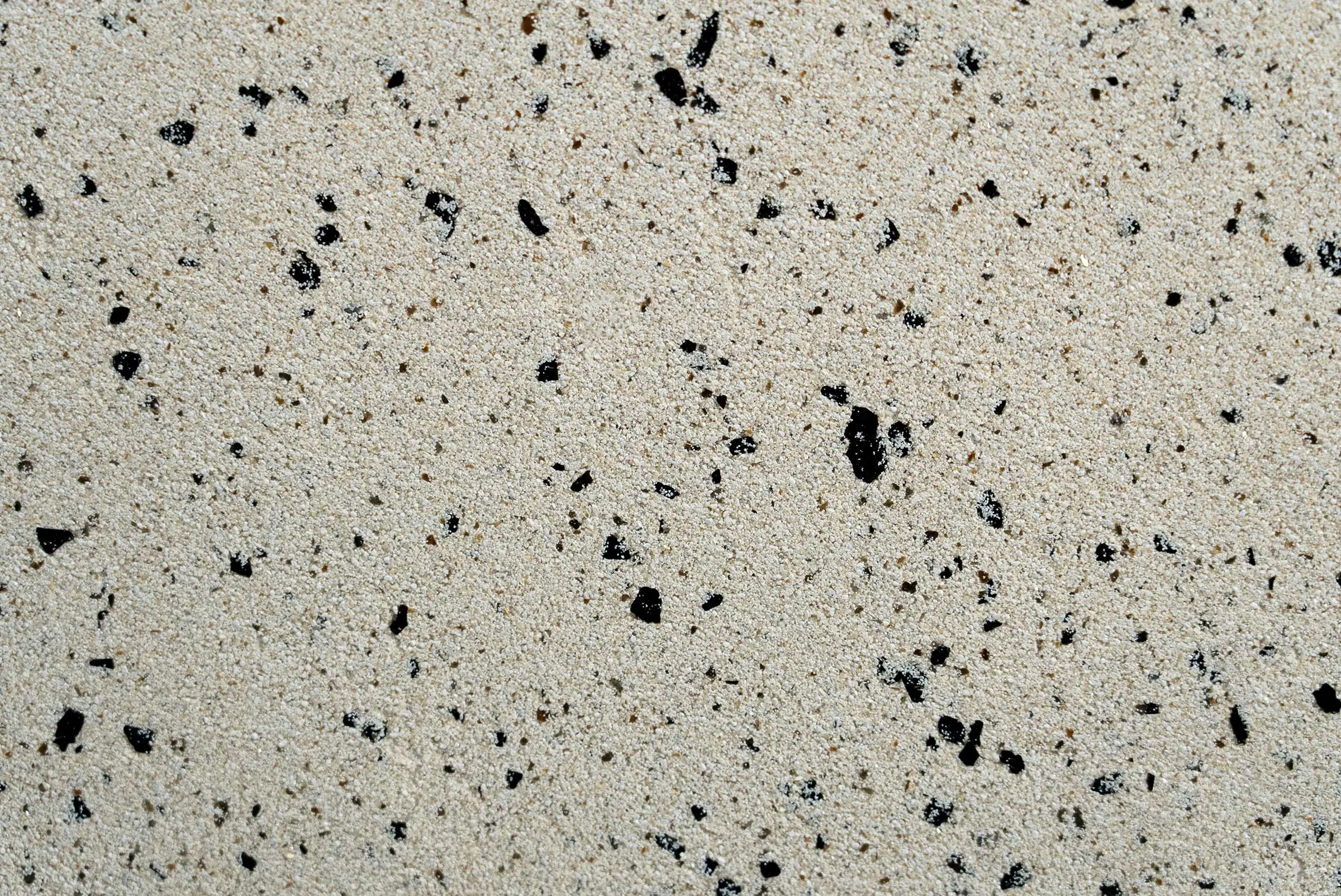 Natursteinputz StoSuperlit®, Putzoberfläche Kornstärke 0,8 in Creme