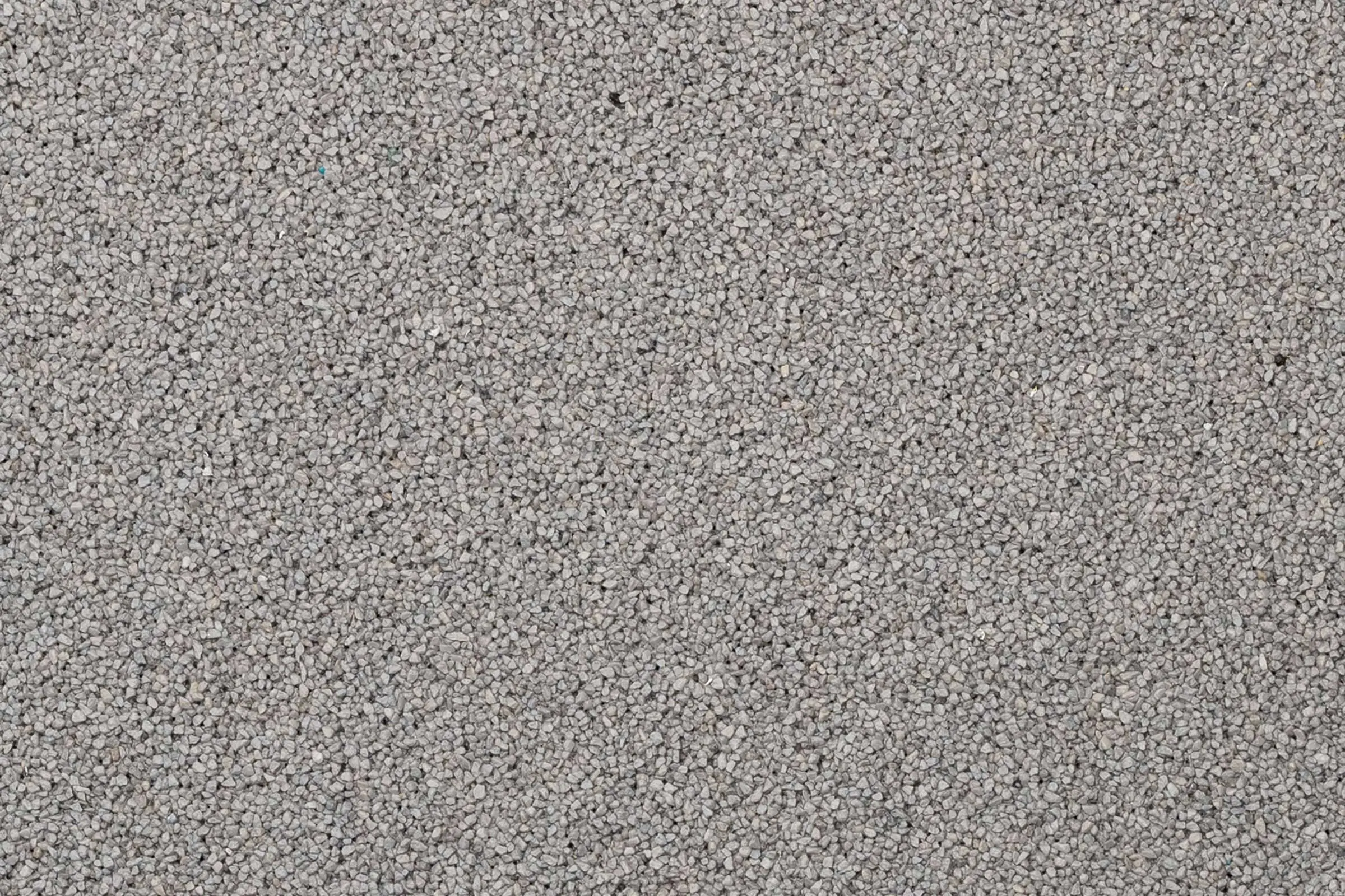 Oberfläche Buntsteinputz in Kornstärke K 1,5 StoSuperlit, Mittelgrau