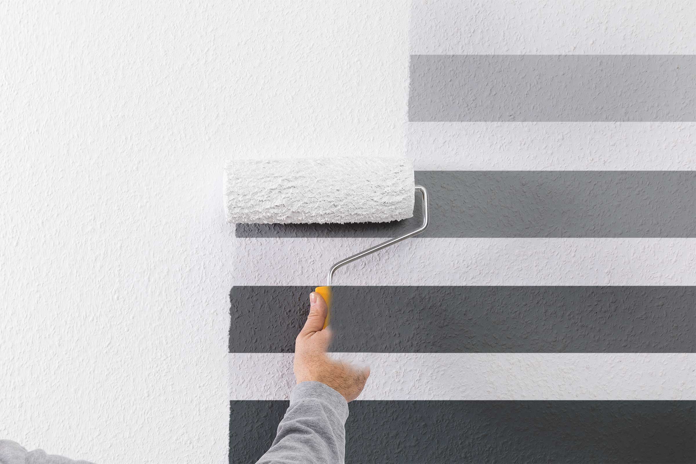 Malerfarbe: Wandfarbe weiß, StoColor Rapid deckt in einem Arbeitsgang mit Walze 