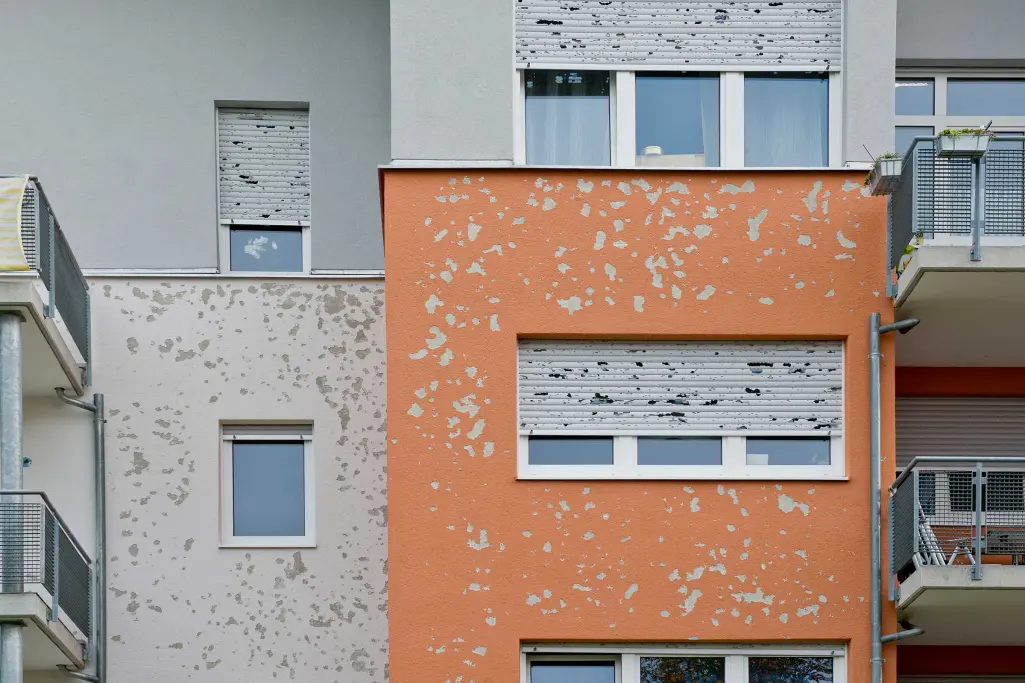 Hagelschaden Obergeschoss Wohnhaus, gedämmt mit StoTherm Classic®