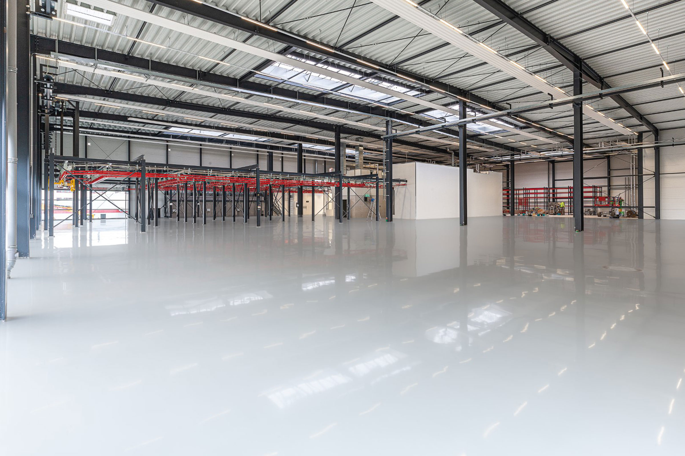 Objekt-Report: Chemikalienbeständiger Boden für Lackierhalle