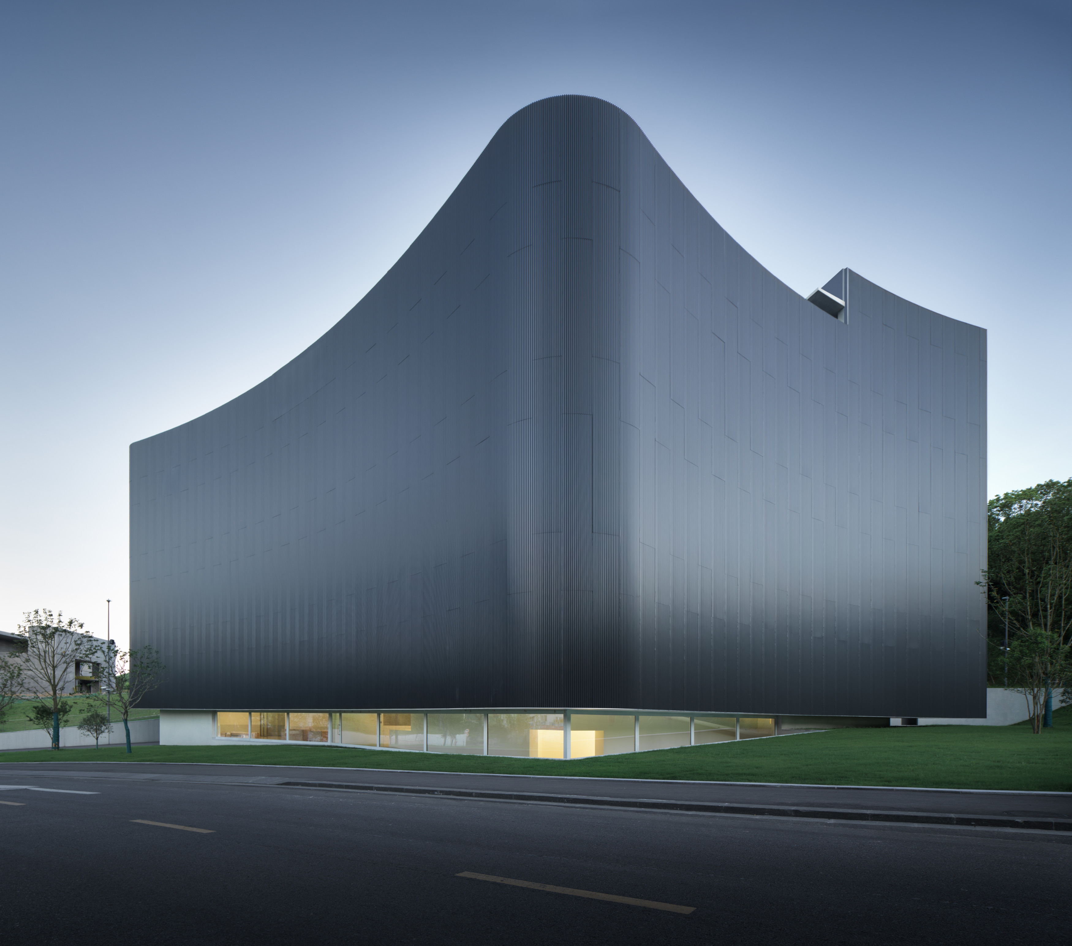 Huamao Museum of Art and Education in Ningbo / China