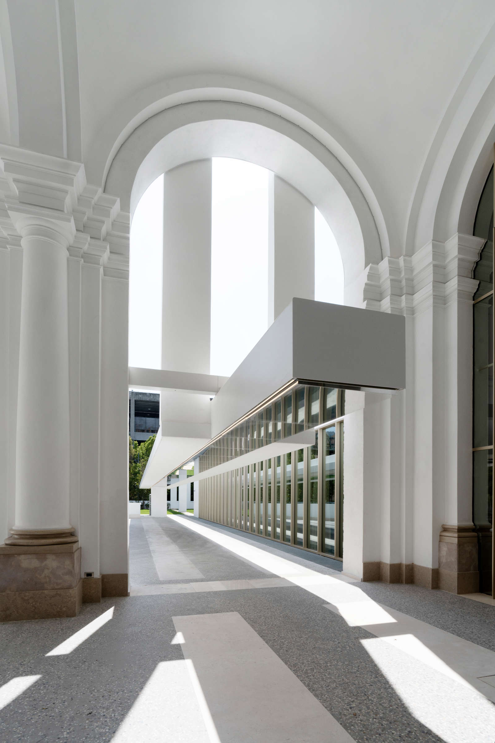 Der moderne Neubau schafft eine enge Verbindung zum Altbau.