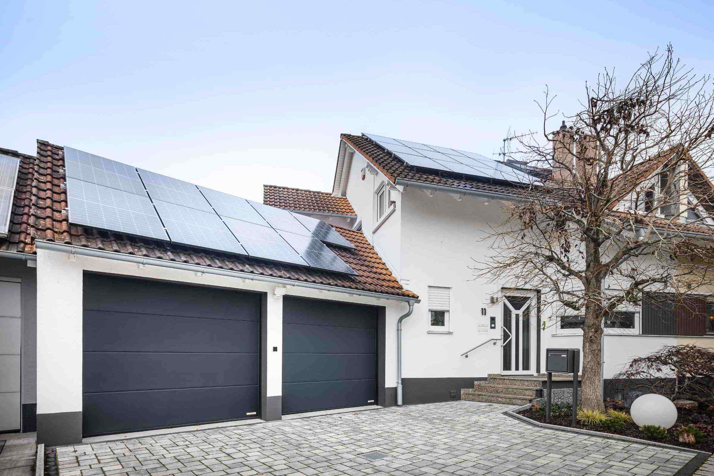 bionische Fassadenfarbe StoColor Dryonic an Haus