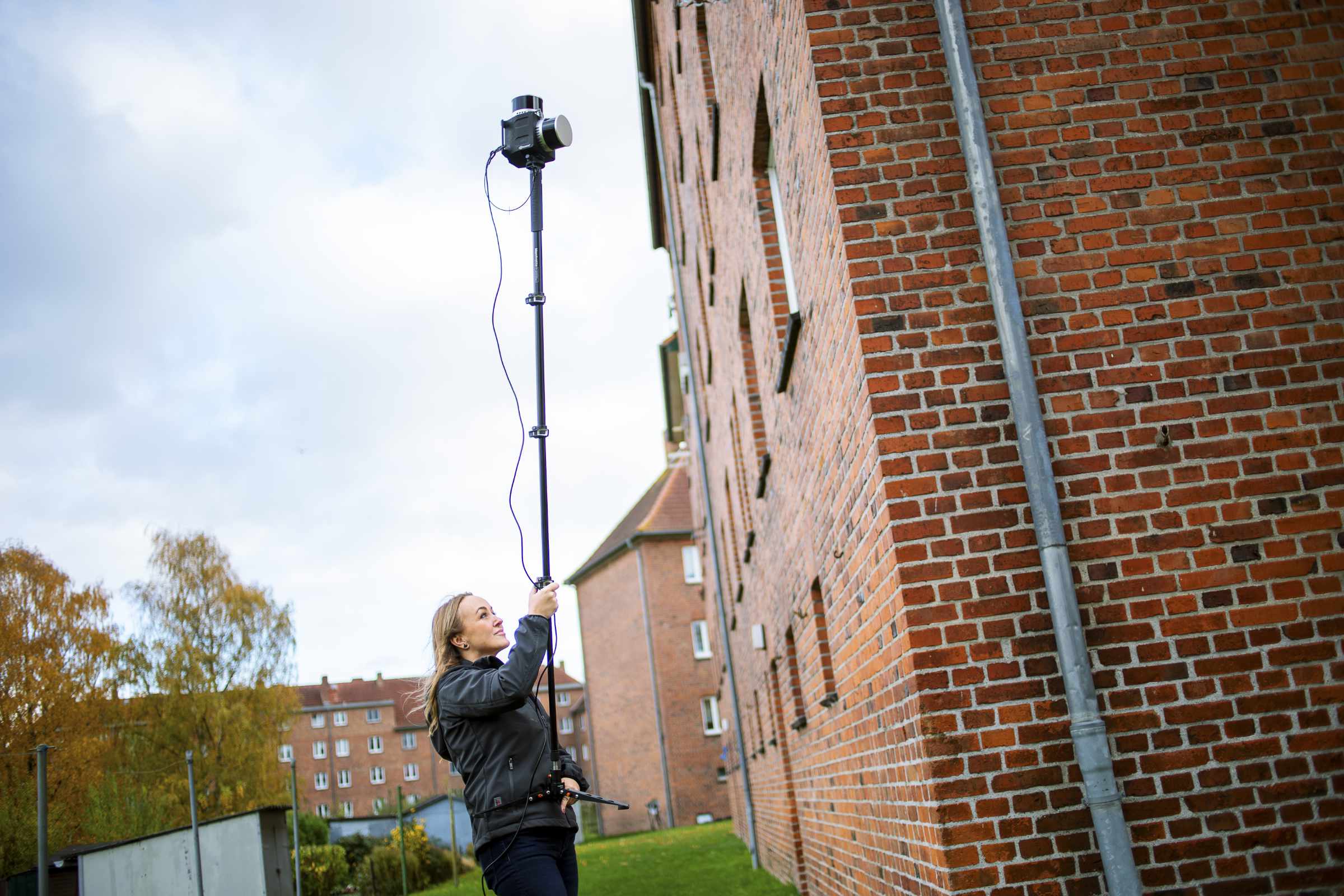 Lisa Hänsel in Action: Innerhalb sechs Stunden scannte sie 15.000 Fassadenflächen im Wohnquartier