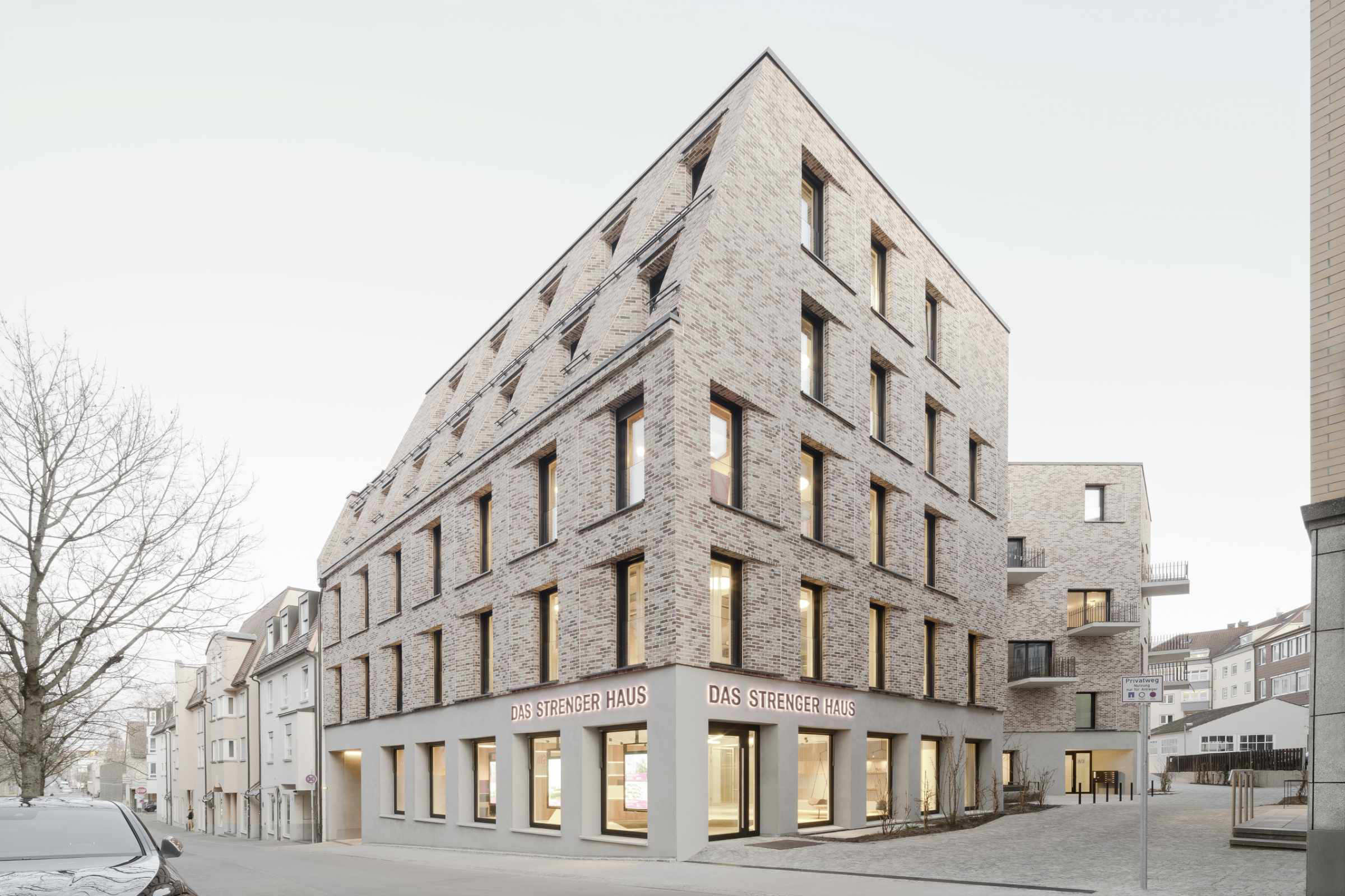 Architekturfoto: Modernes Gebäudeensemble von Steimle Architekten in Ludwigsburg.