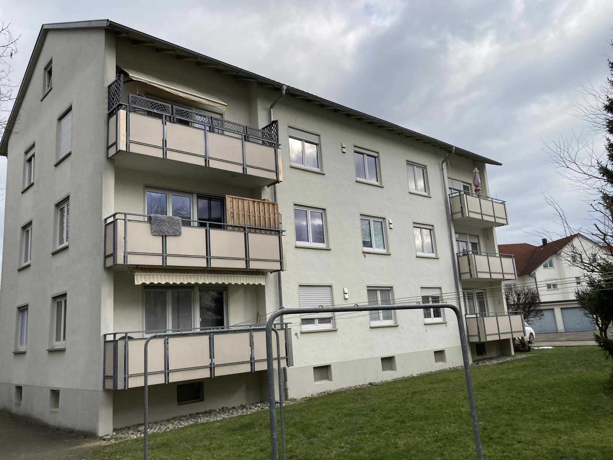 Das Mehrfamilienhaus in Bad Saulgau vor der energetischen Sanierung.