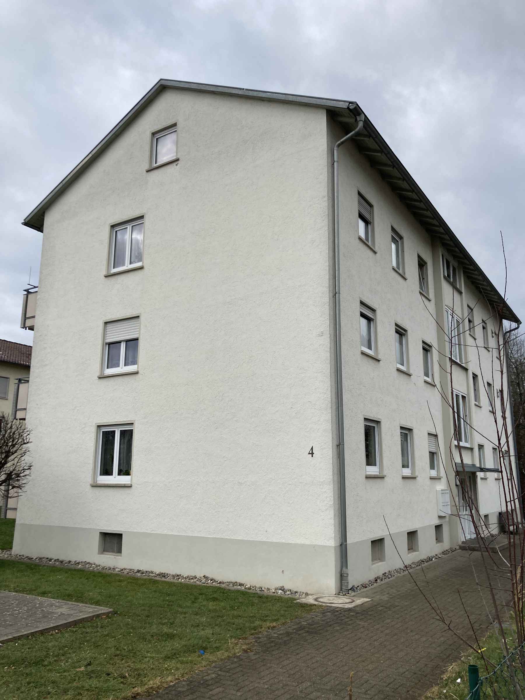 Das Mehrfamilienhaus in Bad Saulgau vor der energetischen Sanierung.