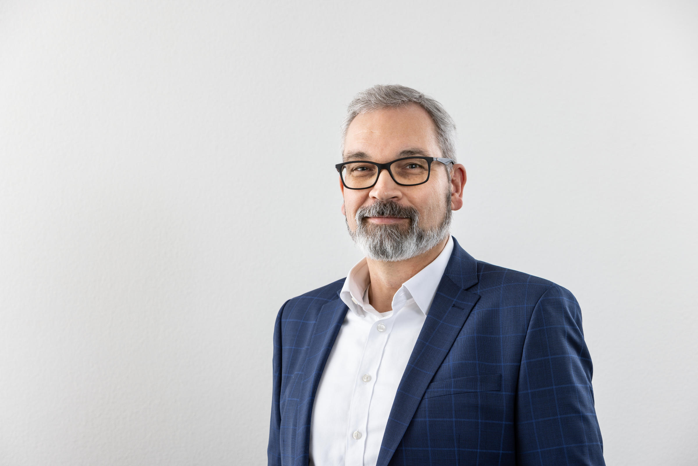 Portrait Oliver Hans - er leitet ab Mai 2025 StoDesign.