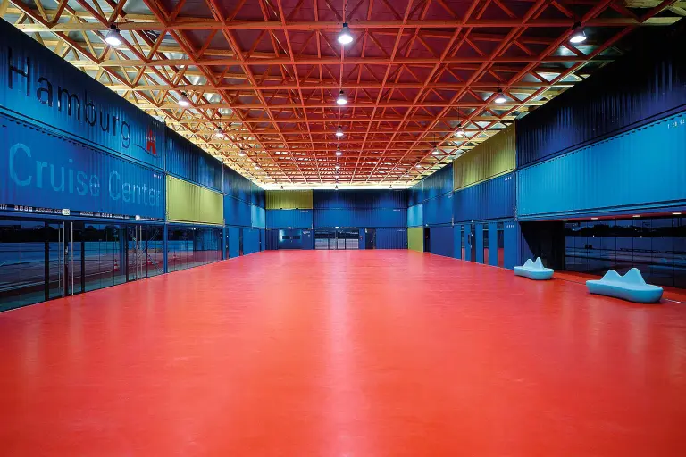 Boden, rot, Halle, HafenCity Hamburg, DE, Bodenbeschichtung von Sto