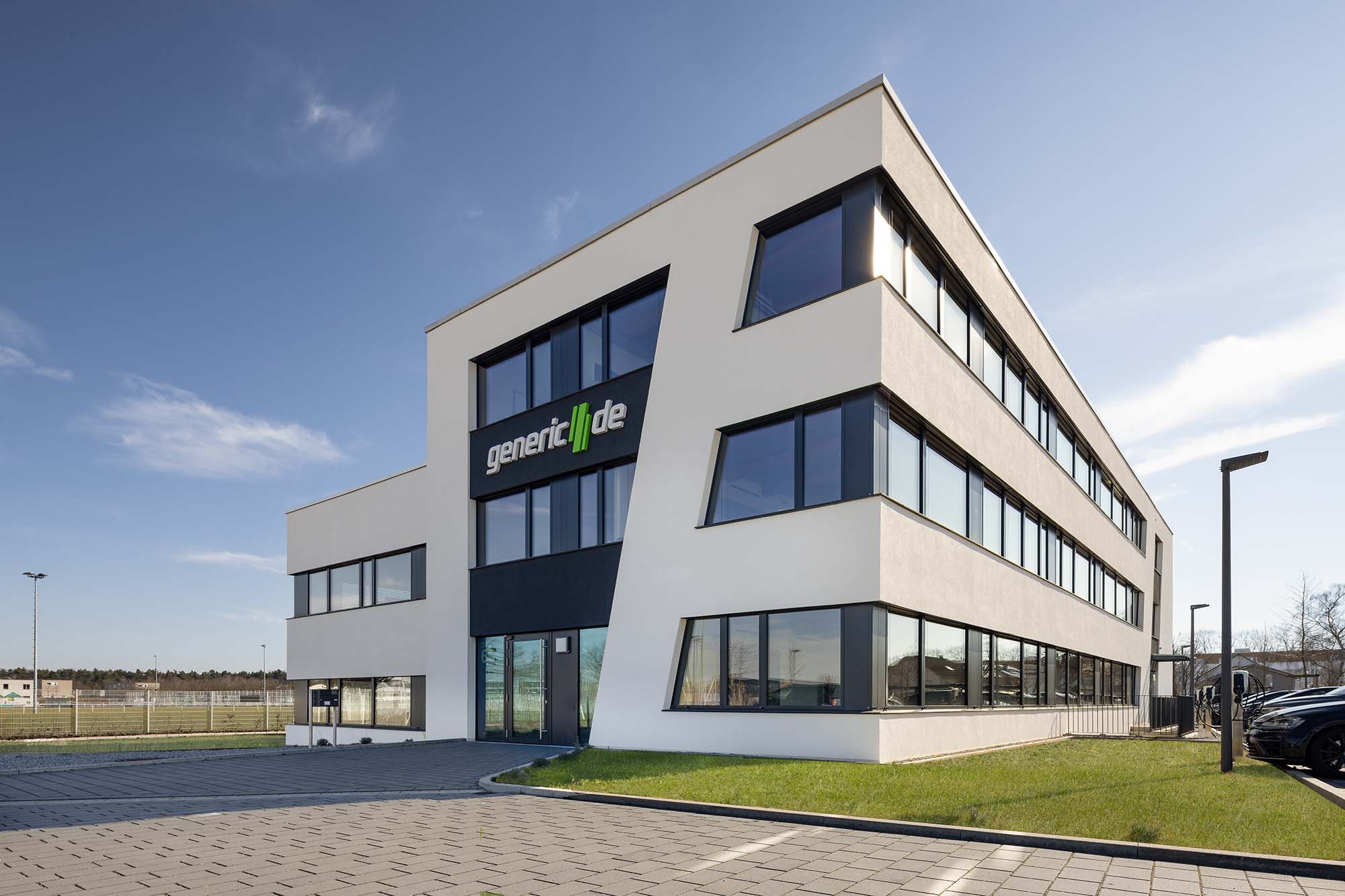 Geschäftsgebäude Generic, Energieeffizientes Gebäude in Holz-Hybrid-Bauweise