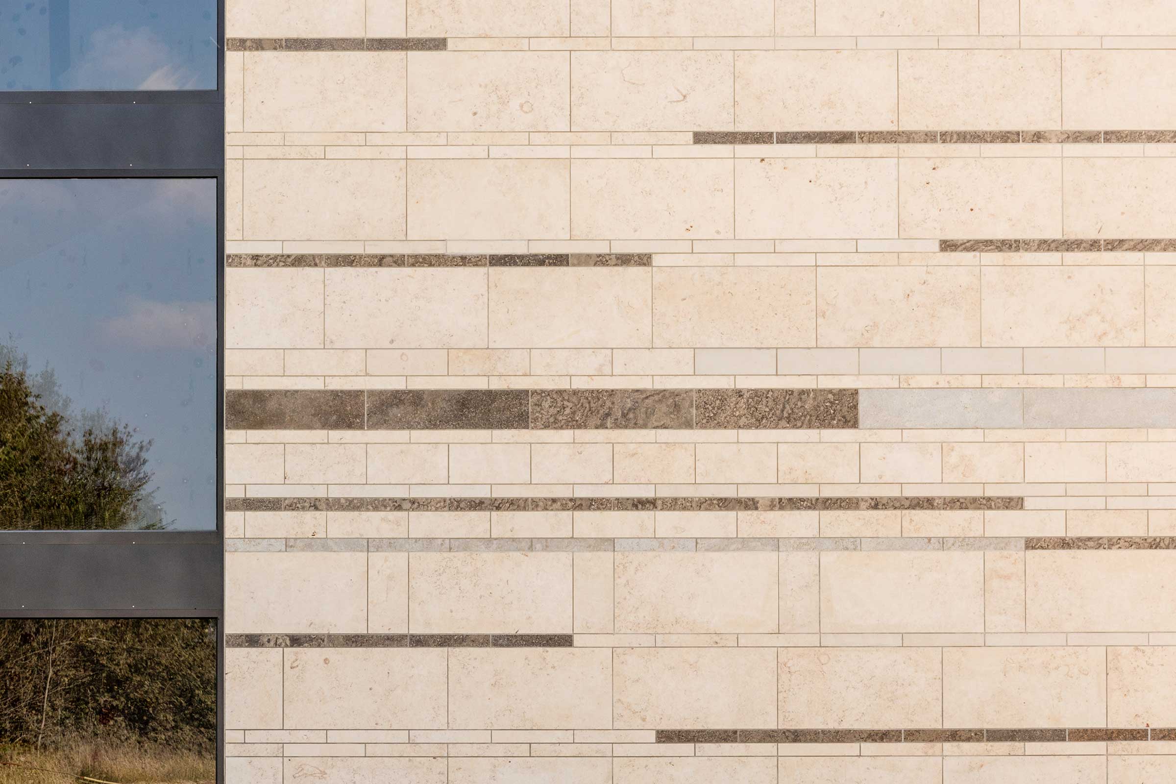 Fassadenverkleidung in Natursteinoptik