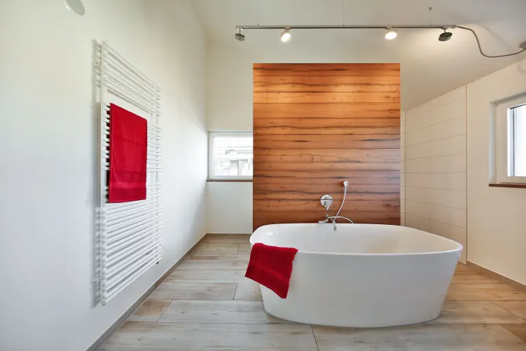 Innenaufnahme Badezimmer eines Musterhauses, perfektes Raumklima mit StoCalce Functio