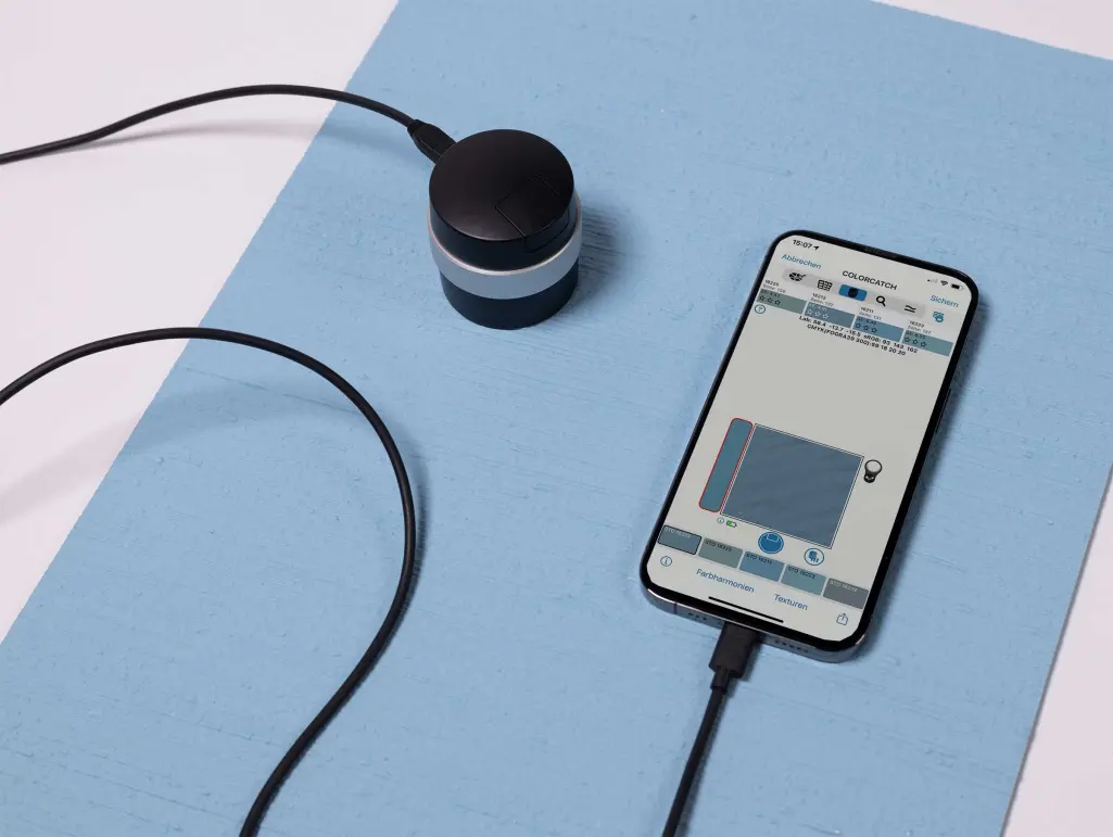 Farbmessgerät Colorcatch Nano von Colorix zur Übersetzung von Farbtönen in das StoColor System