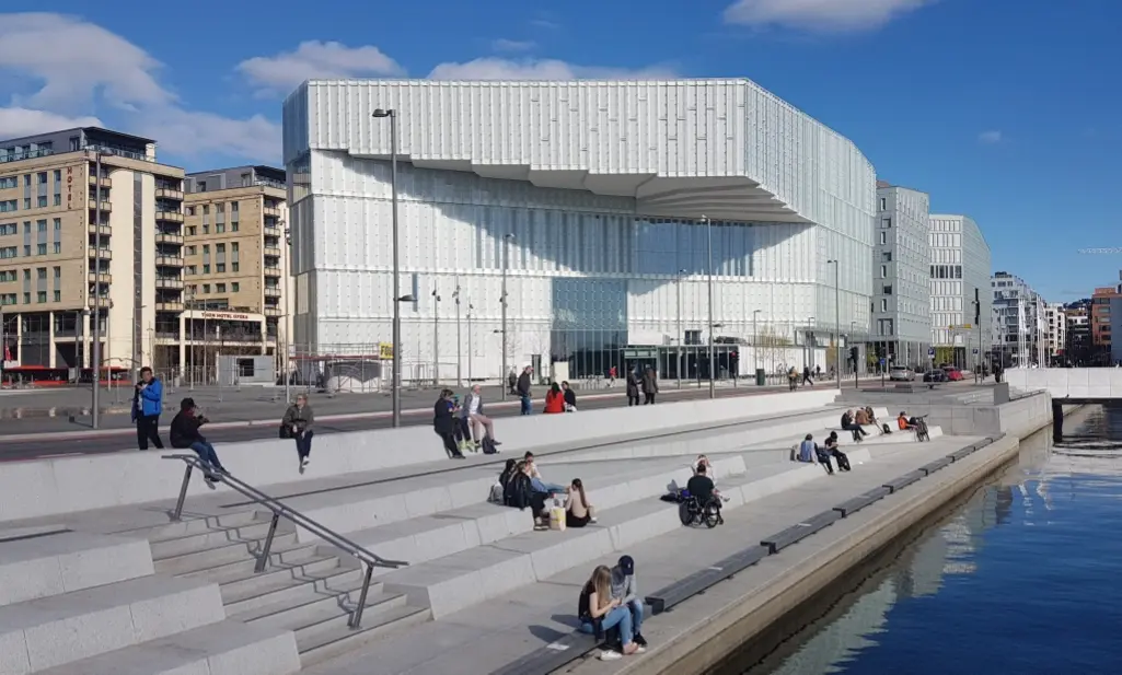 Deichman Zentralbibiothek, Außenansicht